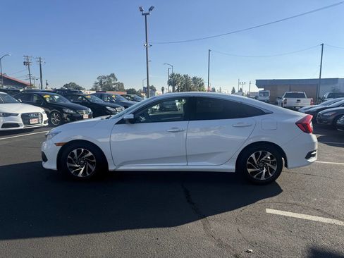 Used 2018 Honda Civic EX image 6
