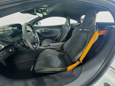 New 2026 McLaren Artura RWD image 20