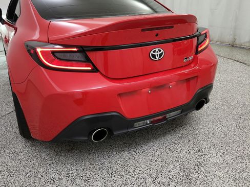 Used 2023 Toyota GR86 Premium RWD image 21