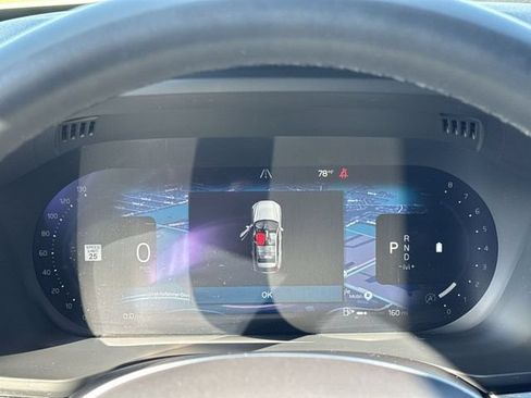 Used 2022 Volvo XC60 B5 Momentum w/ Protection Package Premier FWD image 15