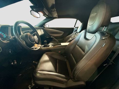 Used 2011 Chevrolet Camaro SS RWD image 17