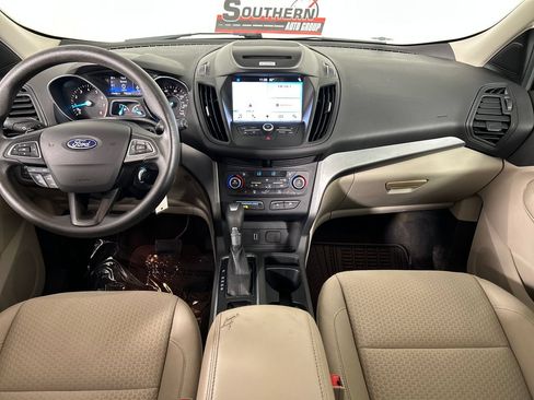 Used 2017 Ford Escape SE w/ Equipment Group 201A AWD/4WD image 18