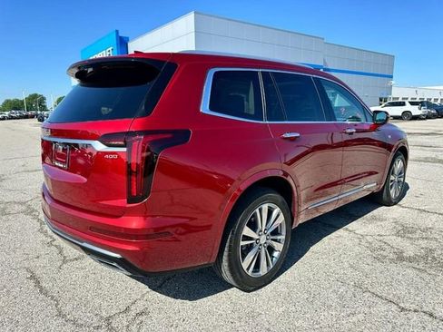Used 2024 Cadillac XT6 Premium Luxury FWD image 7