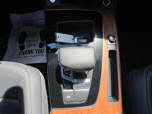 Used 2022 Audi Q5 2.0T Premium w/ Convenience Package image 17