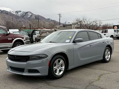 Used 2021 Dodge Charger SXT w/ Leather Interior Group image 2