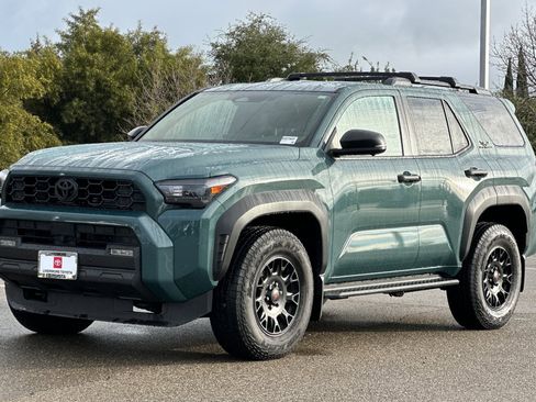 Used 2025 Toyota 4Runner TRD Off-Road Premium image 8