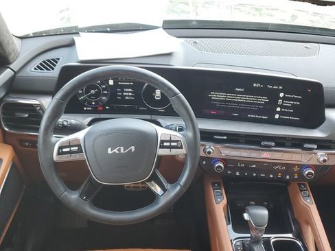 Certified 2025 Kia Telluride SX Prestige X-Line AWD/4WD image 14