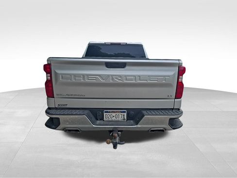Used 2022 Chevrolet Silverado 1500 LT w/ Z71 Off-Road Package AWD/4WD image 14