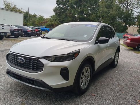 Used 2023 Ford Escape Active image 8