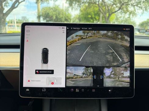 Used 2022 Tesla Model Y Long Range AWD/4WD image 27