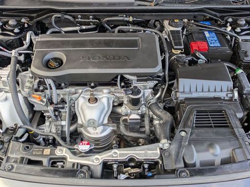 Used 2025 Honda Civic Sport image 30