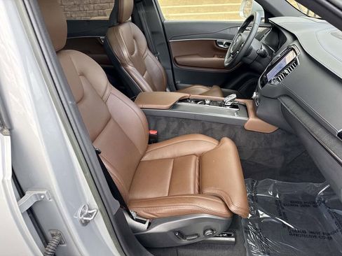 Used 2023 Volvo XC90 T8 Ultimate w/ Protection Package Premier AWD/4WD image 7