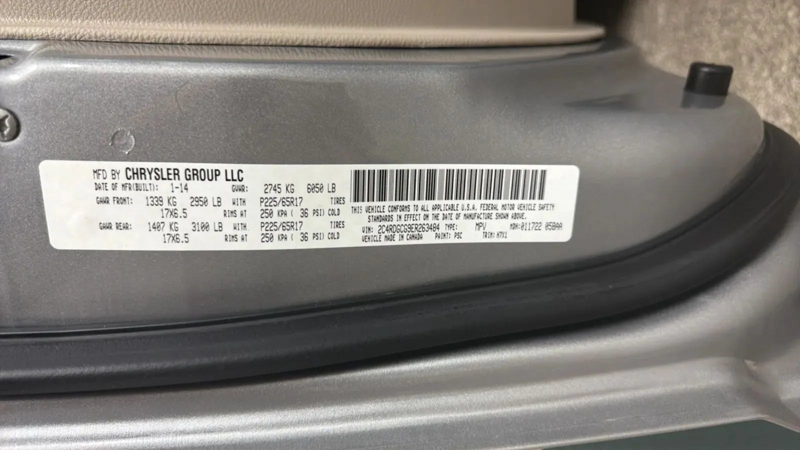 Used 2014 Dodge Grand Caravan SXT FWD image 22