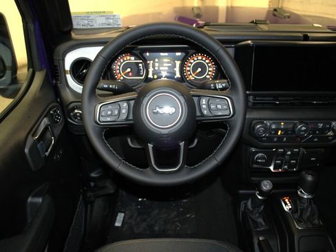 New 2026 Jeep Gladiator Sport image 12