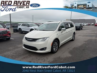 Used 2020 Chrysler Pacifica Limited w/ Advanced Safetytec Group