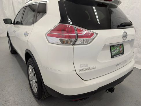 Used 2016 Nissan Rogue S w/ Appearance Package image 8