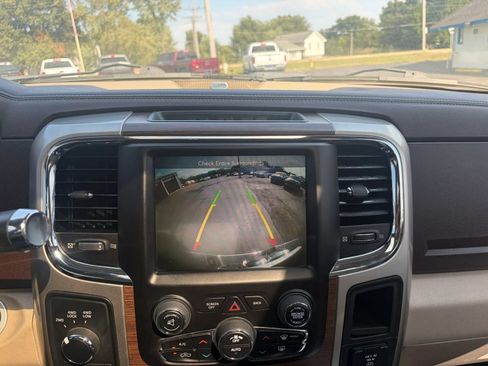 Used 2016 RAM 2500 Laramie w/ Convenience Group AWD/4WD image 14
