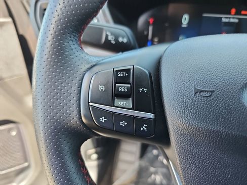 Used 2024 Ford Escape ST-Line AWD/4WD image 17