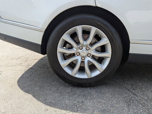 Used 2016 Land Rover Range Rover HSE image 51