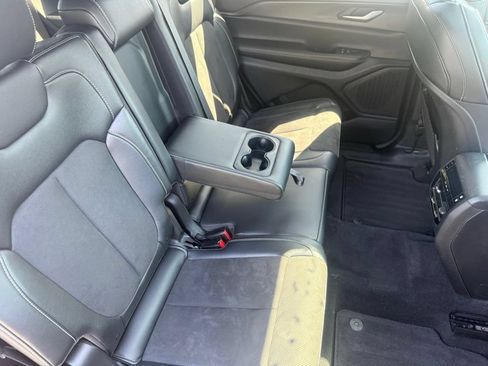 Used 2024 Jeep Grand Cherokee L Altitude AWD/4WD image 65