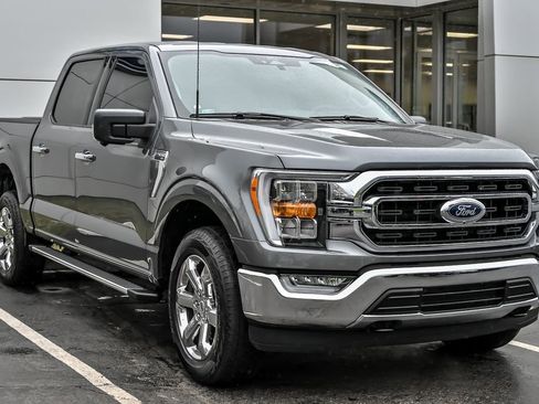 Certified 2022 Ford F150 XLT w/ Equipment Group 302A High image 13