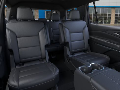 New 2027 Chevrolet Traverse LT w/ Driver Confidence Package FWD image 17