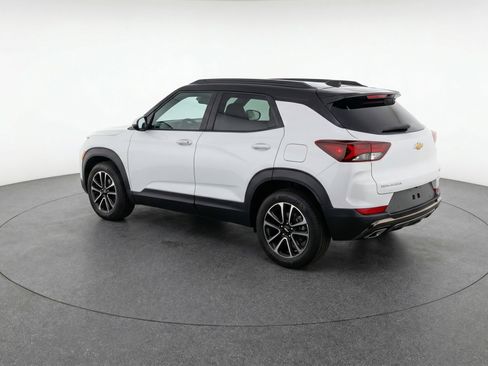 Used 2025 Chevrolet TrailBlazer LT image 6