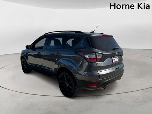 Used 2017 Ford Escape Titanium image 5