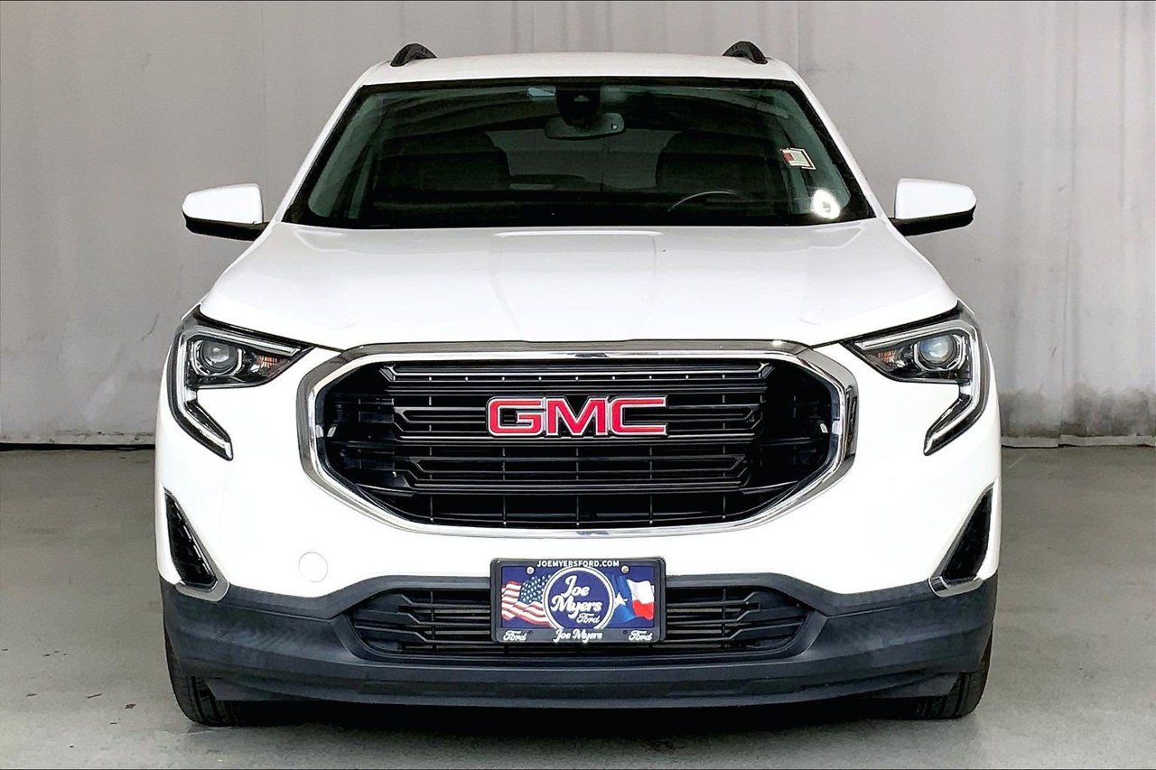 Used 2020 GMC Terrain SLE w/ Driver Convenience Package FWD image 3