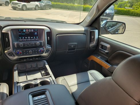 Used 2018 Chevrolet Silverado 1500 LTZ RWD image 22