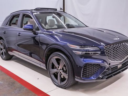 Certified 2022 Genesis GV70 3.5T Sport w/ Sport Prestige Package image 5