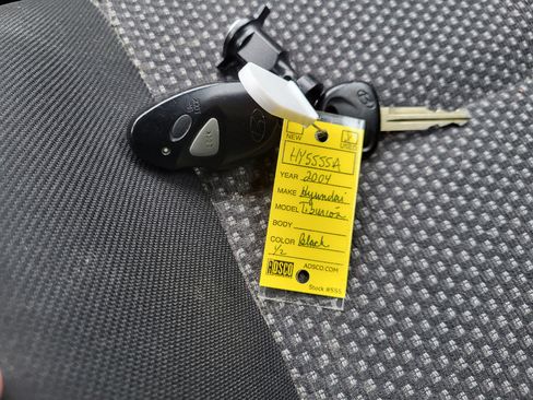 Used 2003 Hyundai Tiburon image 5