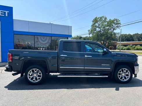 Used 2018 GMC Sierra 1500 SLT w/ SLT Premium Package AWD/4WD image 11