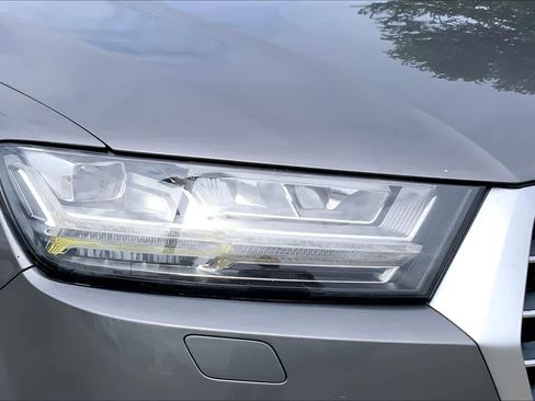 Used 2018 Audi Q7 3.0T Prestige AWD/4WD image 25