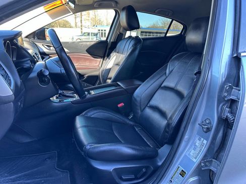 Used 2017 MAZDA MAZDA3 Touring image 9