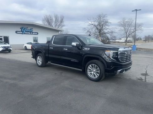 Used 2025 GMC Sierra 1500 Denali w/ Technology Package image 4