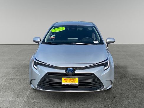 Used 2025 Toyota Corolla LE FWD image 8