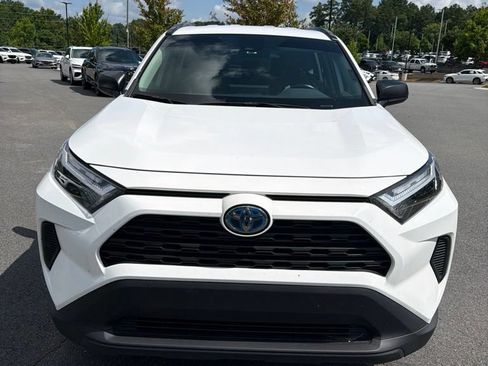 Used 2024 Toyota RAV4 LE AWD/4WD image 10