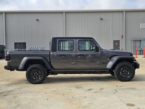 New 2026 Jeep Gladiator Mojave AWD/4WD image 9