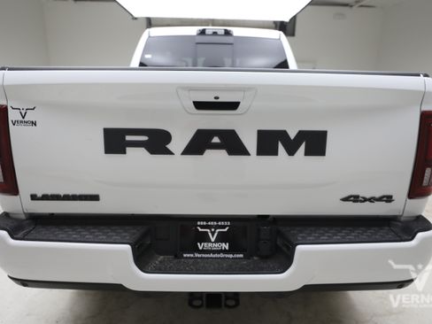 New 2026 RAM 2500 Laramie AWD/4WD image 4
