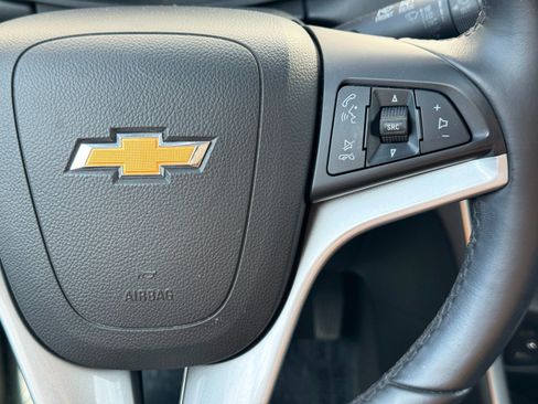 Used 2019 Chevrolet Trax LT w/ LT Convenience Package FWD image 20