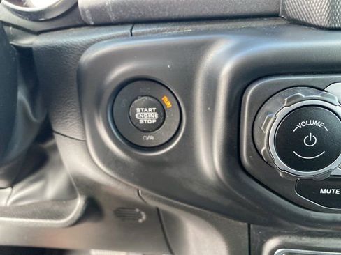 Used 2023 Jeep Gladiator Mojave w/ LED Lighting Group AWD/4WD image 18