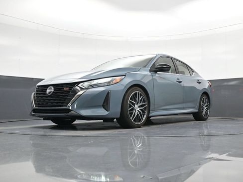 Certified 2024 Nissan Sentra SR w/ Trunk Package FWD image 22
