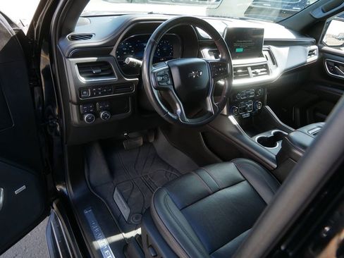 Used 2022 Chevrolet Suburban RST w/ Sport Performance Package image 11