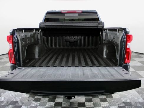 Used 2022 Chevrolet Silverado 1500 LT Trail Boss w/ Convenience Package II image 9