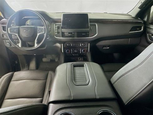 Used 2022 Chevrolet Tahoe Z71 w/ Z71 Off-Road Package image 17