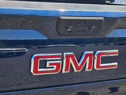 Used 2021 GMC Sierra 1500 SLT w/ SLT Premium Plus Package AWD/4WD image 13