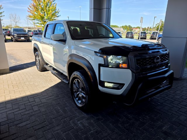 Used 2025 Nissan Frontier SV w/ SV Convenience Package AWD/4WD image 6