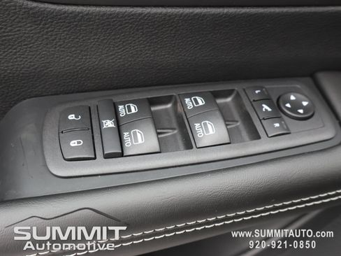 New 2027 Chrysler Pacifica Limited w/ Family Tech Group AWD/4WD image 54