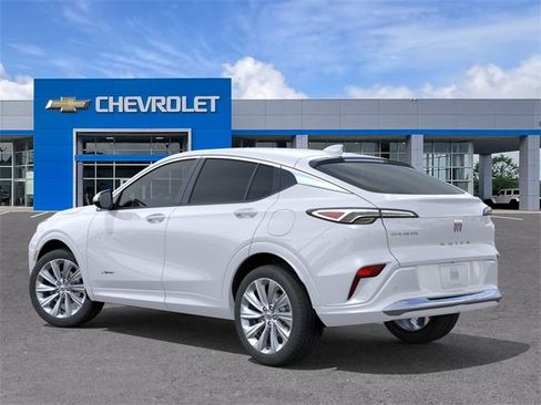 New 2025 Buick Envista Avenir image 3